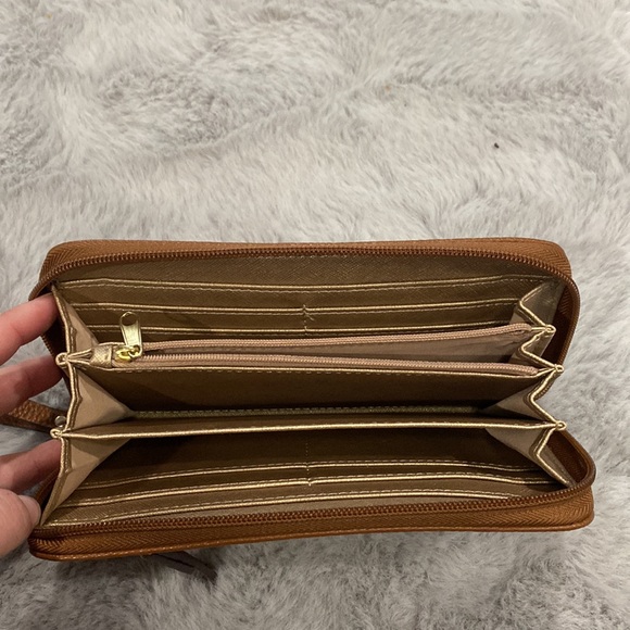 Nine West wallet - Picture 3 of 3